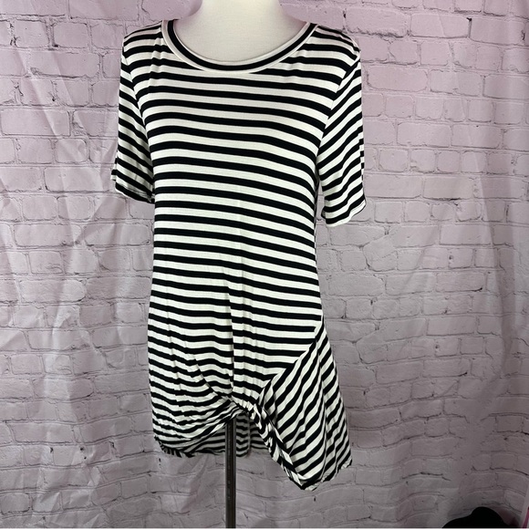 NWT Annabelle boutique Stripe high low tunic knit top sz S twist front - Picture 2 of 8